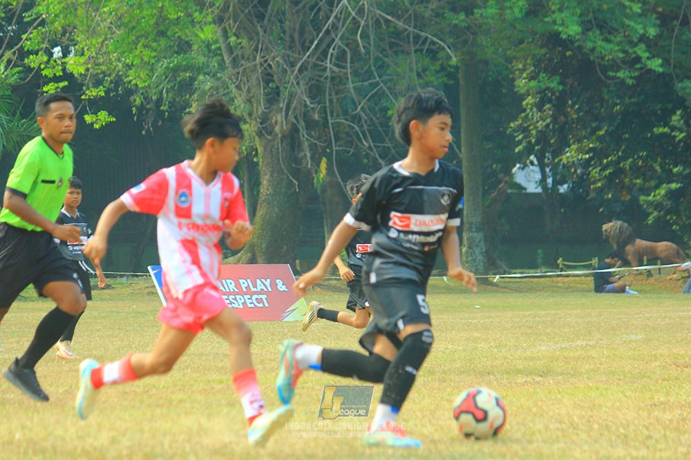 ijlu11 big8 190726 jips soccer vs farama fc