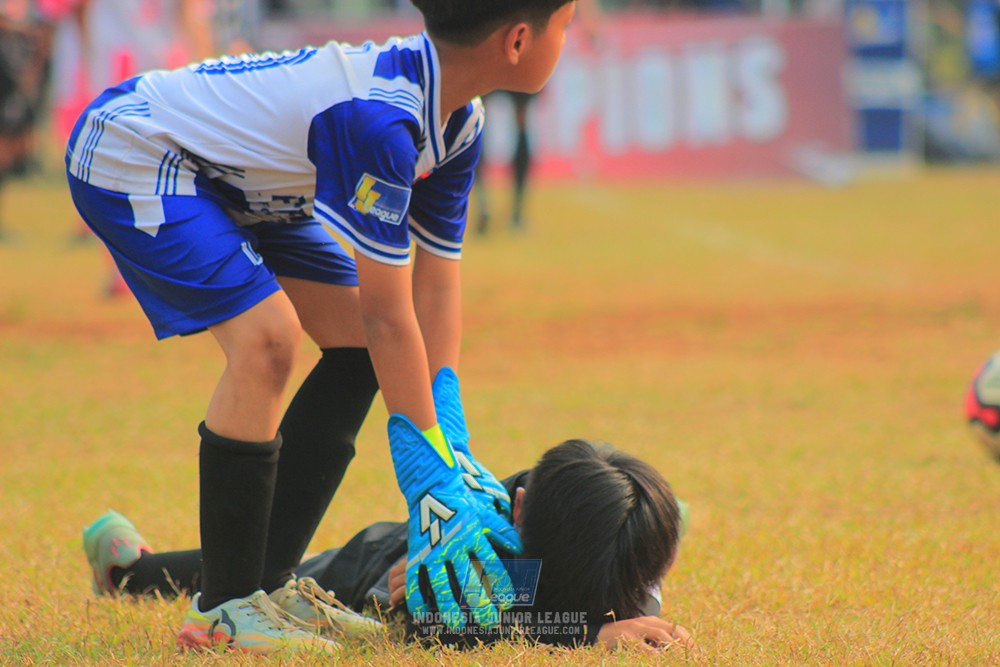 ijlu11 big8 190726 jips soccer vs farama fc