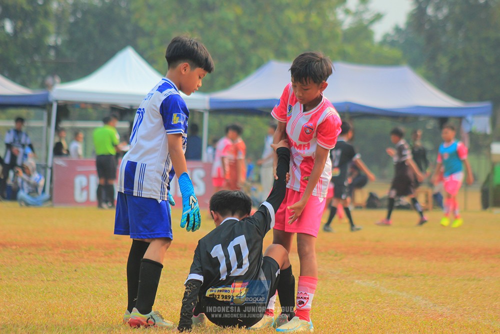 ijlu11 big8 190726 jips soccer vs farama fc