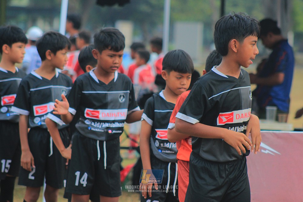 ijlu11 big8 190726 jips soccer vs farama fc