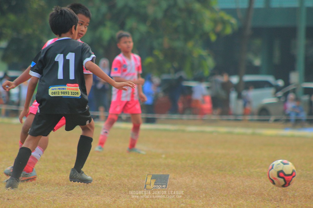 ijlu11 big8 190726 jips soccer vs farama fc