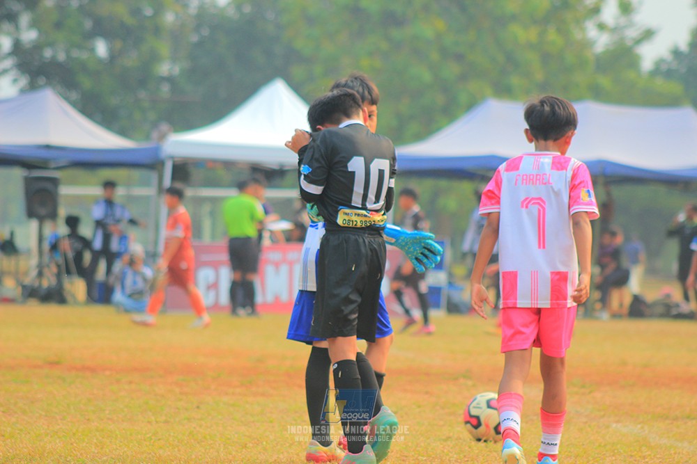 ijlu11 big8 190726 jips soccer vs farama fc