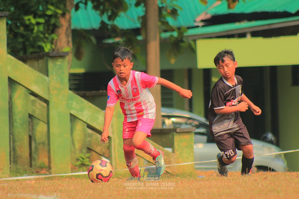 ijlu11 big8 190726 jips soccer vs farama fc