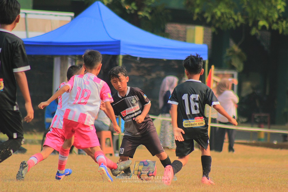 ijlu11 big8 190726 jips soccer vs farama fc