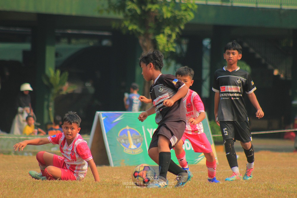 ijlu11 big8 190726 jips soccer vs farama fc