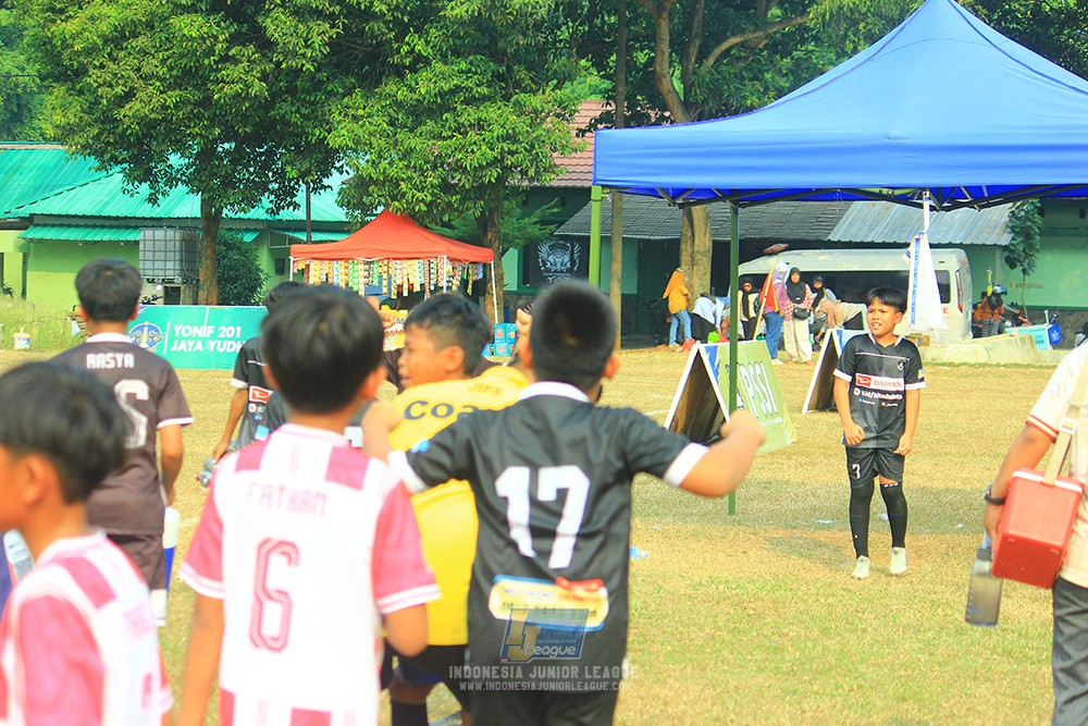 ijlu11 big8 190726 jips soccer vs farama fc