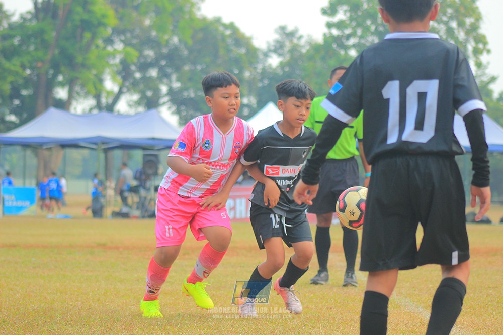 ijlu11 big8 190726 jips soccer vs farama fc