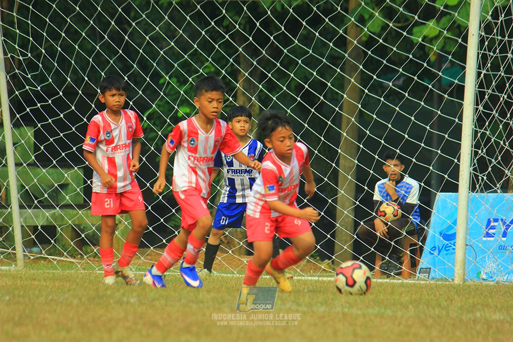 ijlu11 big8 190726 jips soccer vs farama fc