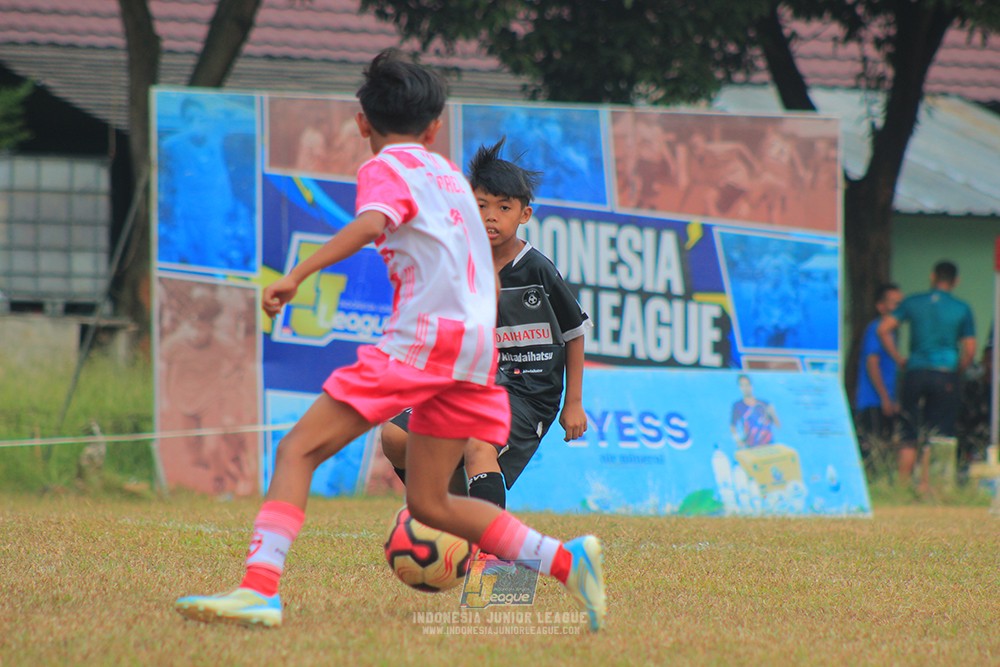 ijlu11 big8 190726 jips soccer vs farama fc