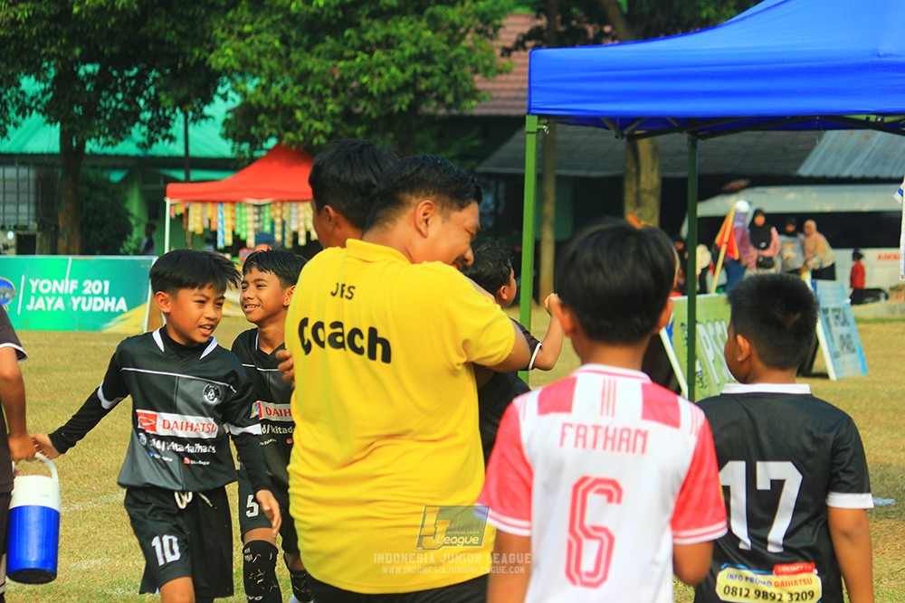 ijlu11 big8 190726 jips soccer vs farama fc