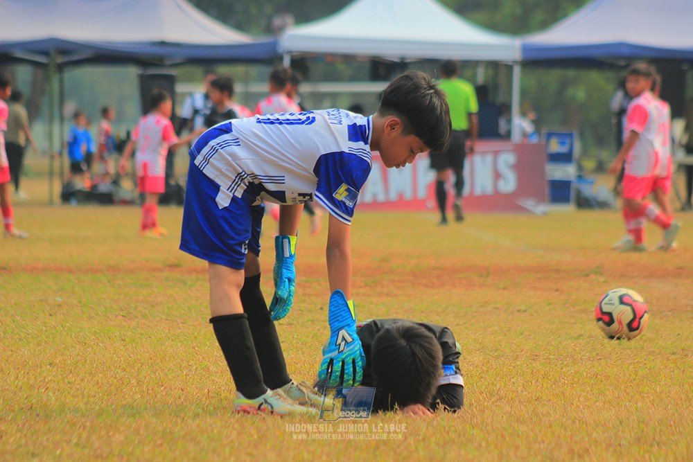 ijlu11 big8 190726 jips soccer vs farama fc