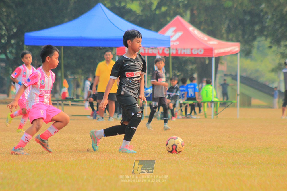 ijlu11 big8 190726 jips soccer vs farama fc
