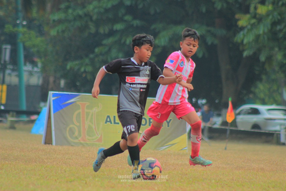 ijlu11 big8 190726 jips soccer vs farama fc