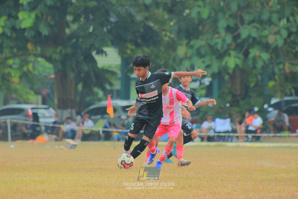 ijlu11 big8 190726 jips soccer vs farama fc