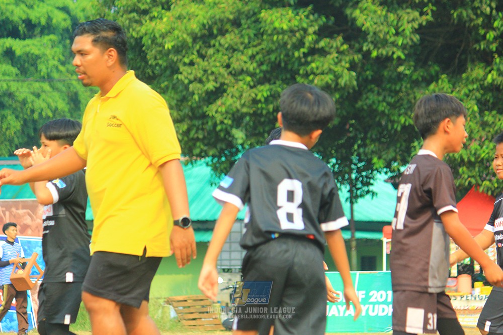 ijlu11 big8 190726 jips soccer vs farama fc