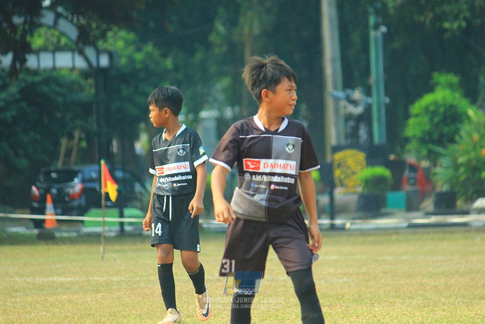 ijlu11 big8 190726 jips soccer vs farama fc