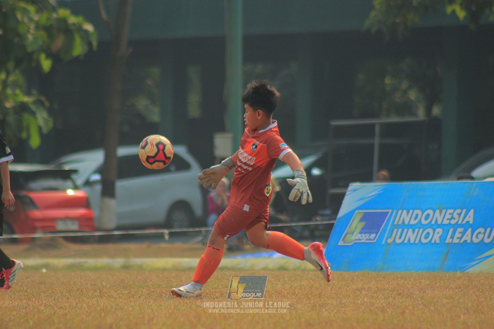 ijlu11 big8 190726 jips soccer vs farama fc