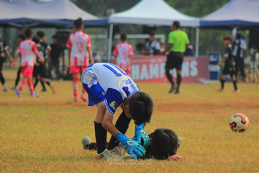 ijlu11 big8 190726 jips soccer vs farama fc