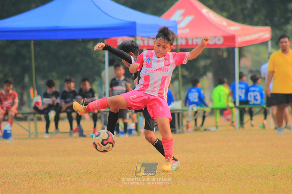 ijlu11 big8 190726 jips soccer vs farama fc