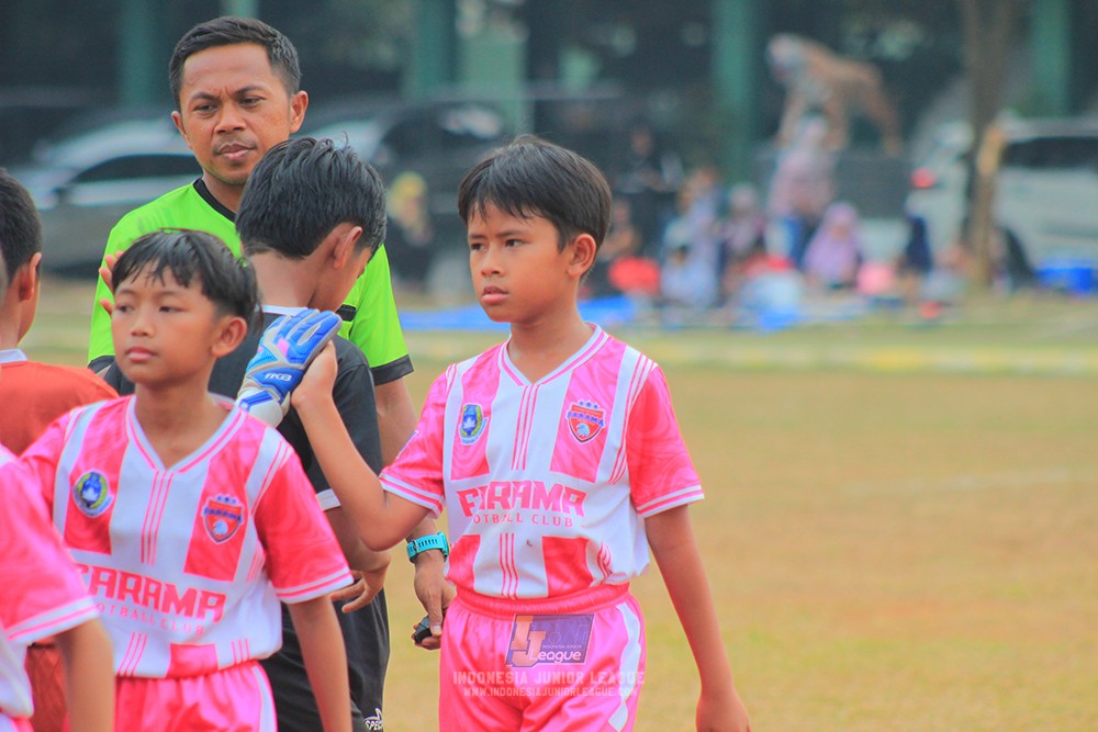 ijlu11 big8 190726 jips soccer vs farama fc