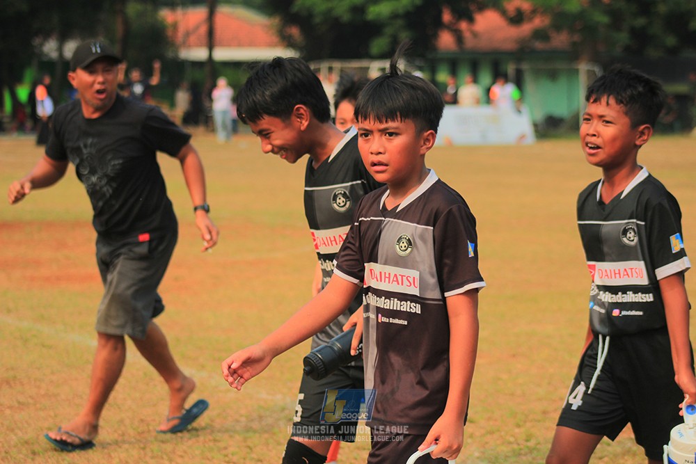ijlu11 big8 190726 jips soccer vs farama fc