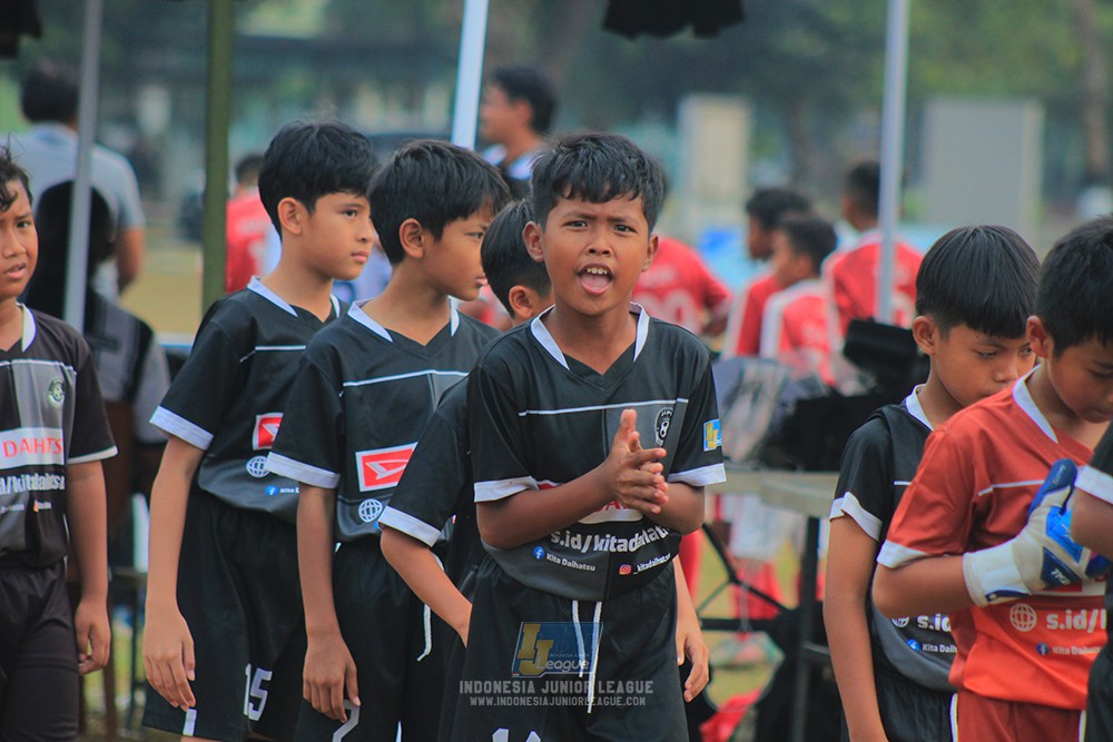 ijlu11 big8 190726 jips soccer vs farama fc