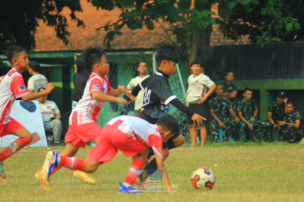 ijlu11 big8 190726 jips soccer vs farama fc
