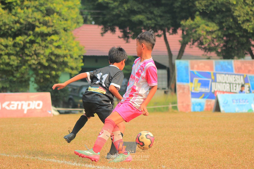 ijlu11 big8 190726 jips soccer vs farama fc