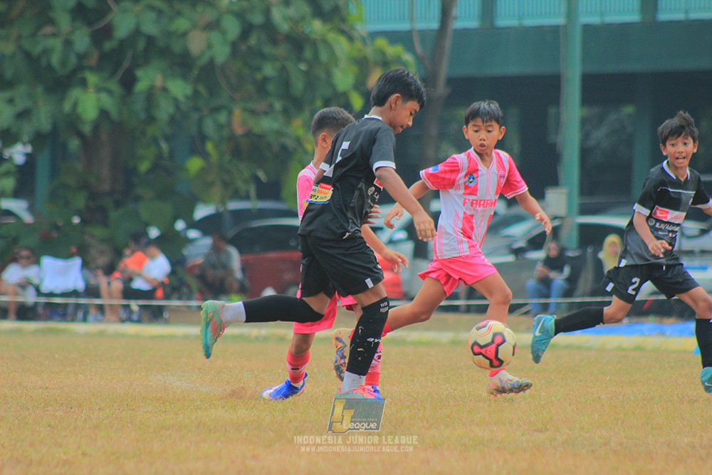 ijlu11 big8 190726 jips soccer vs farama fc