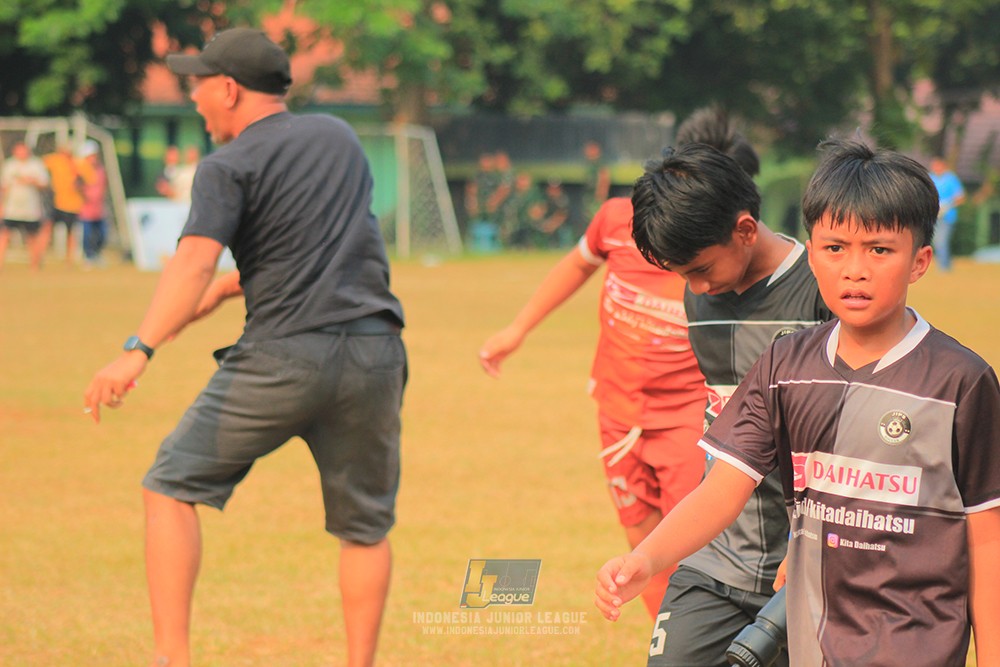 ijlu11 big8 190726 jips soccer vs farama fc