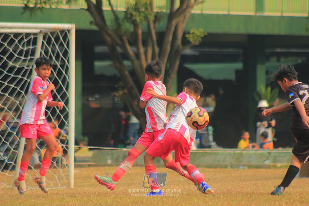 ijlu11 big8 190726 jips soccer vs farama fc
