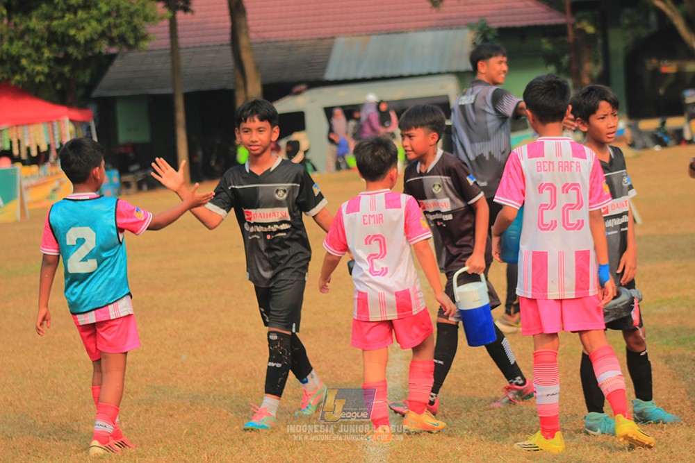 ijlu11 big8 190726 jips soccer vs farama fc