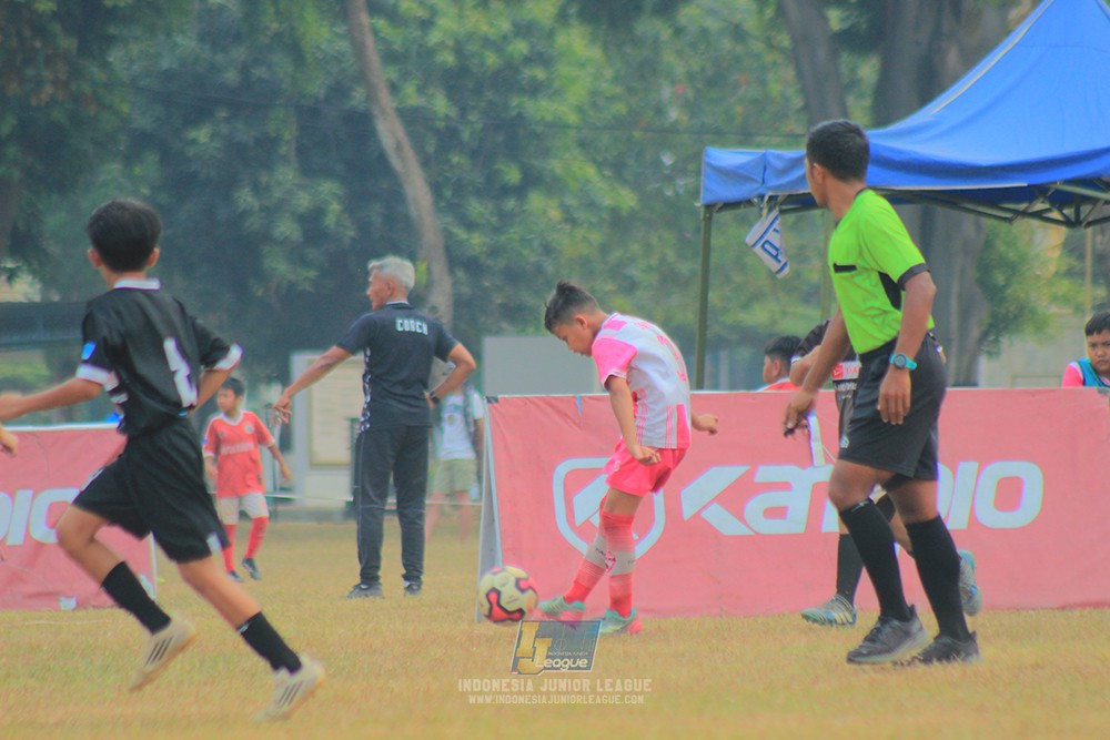 ijlu11 big8 190726 jips soccer vs farama fc