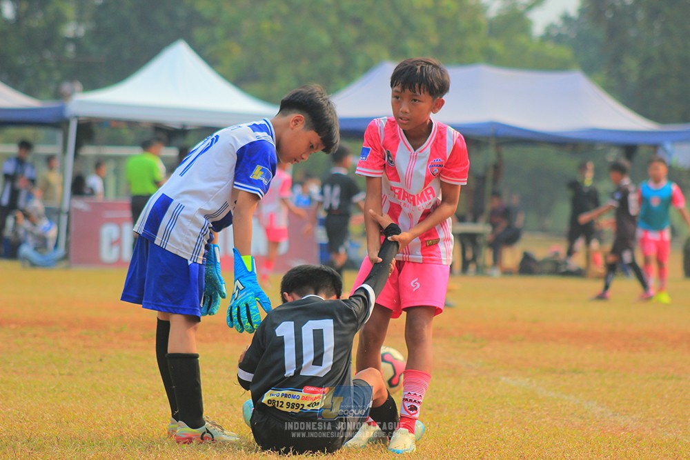 ijlu11 big8 190726 jips soccer vs farama fc