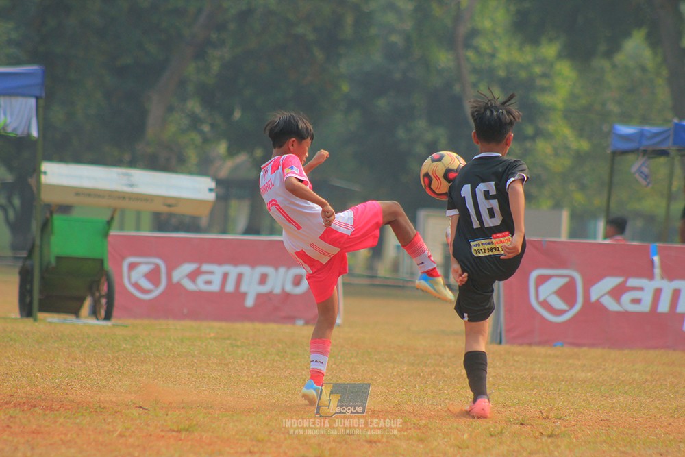 ijlu11 big8 190726 jips soccer vs farama fc