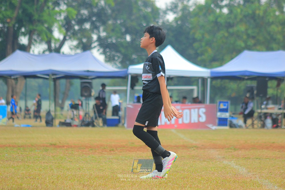 ijlu11 big8 190726 jips soccer vs farama fc