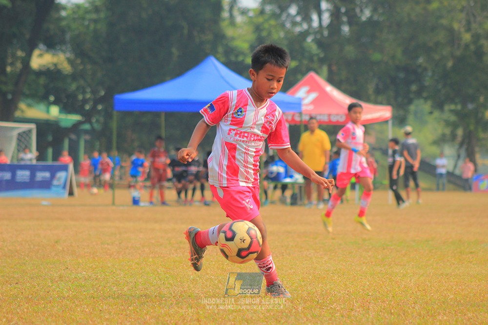 ijlu11 big8 190726 jips soccer vs farama fc