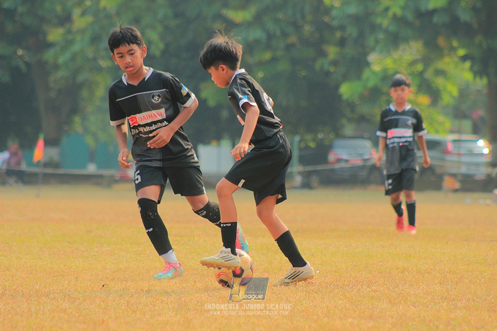 ijlu11 big8 190726 jips soccer vs farama fc