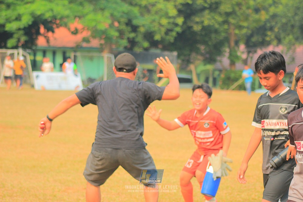 ijlu11 big8 190726 jips soccer vs farama fc
