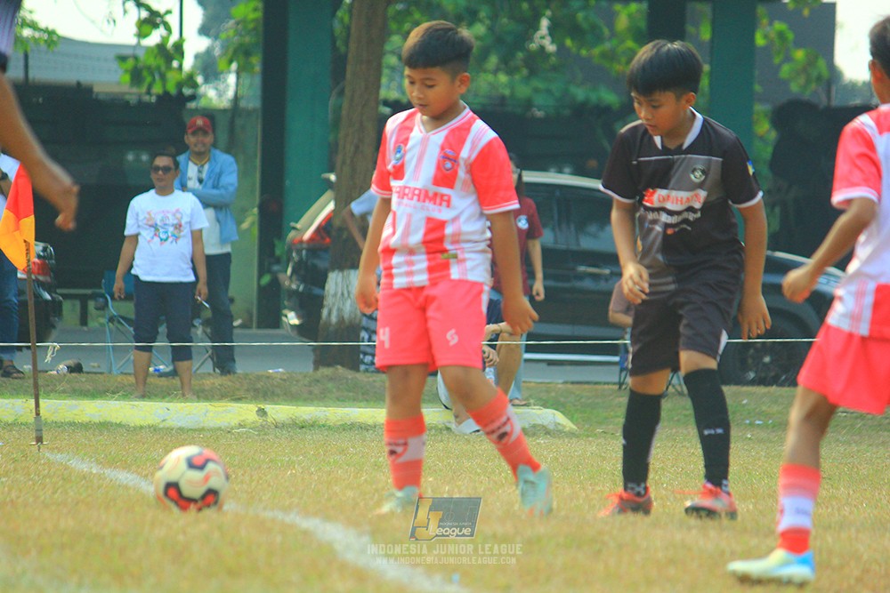 ijlu11 big8 190726 jips soccer vs farama fc