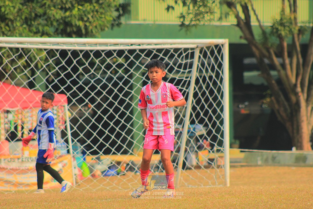 ijlu11 big8 190726 jips soccer vs farama fc