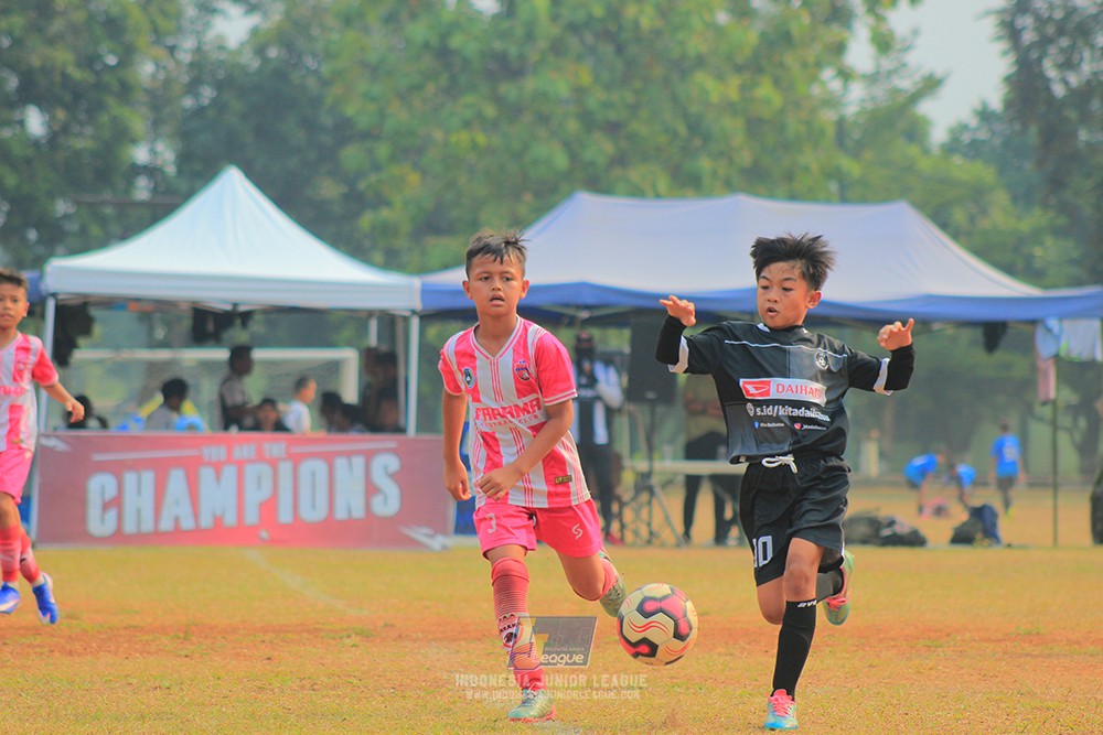 ijlu11 big8 190726 jips soccer vs farama fc