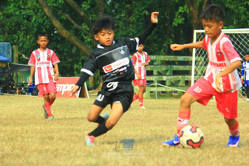 ijlu11 big8 190726 jips soccer vs farama fc