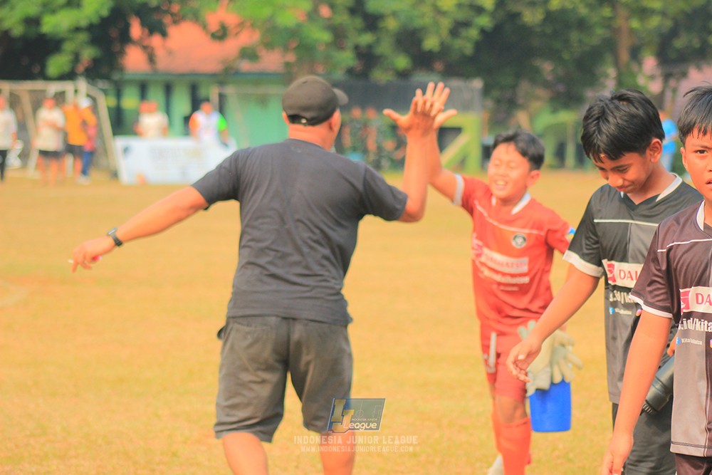 ijlu11 big8 190726 jips soccer vs farama fc
