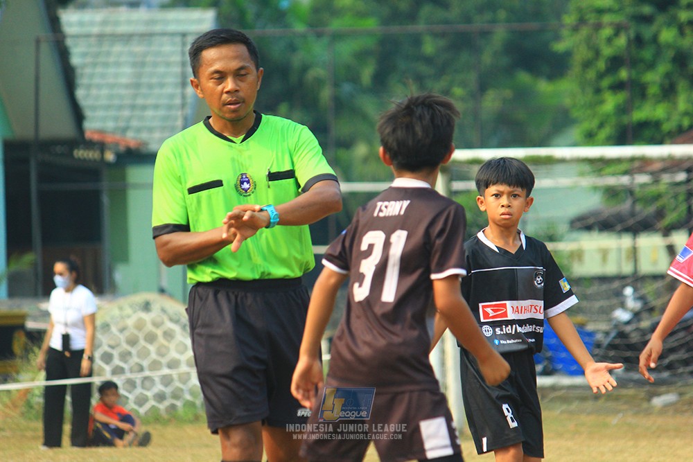 ijlu11 big8 190726 jips soccer vs farama fc