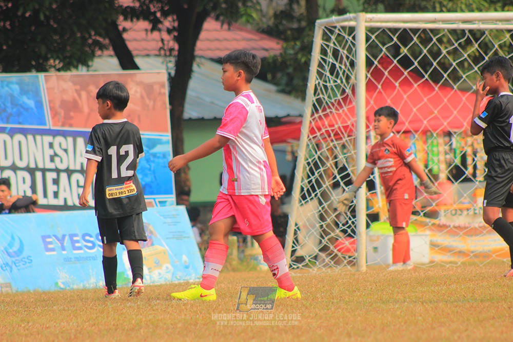 ijlu11 big8 190726 jips soccer vs farama fc