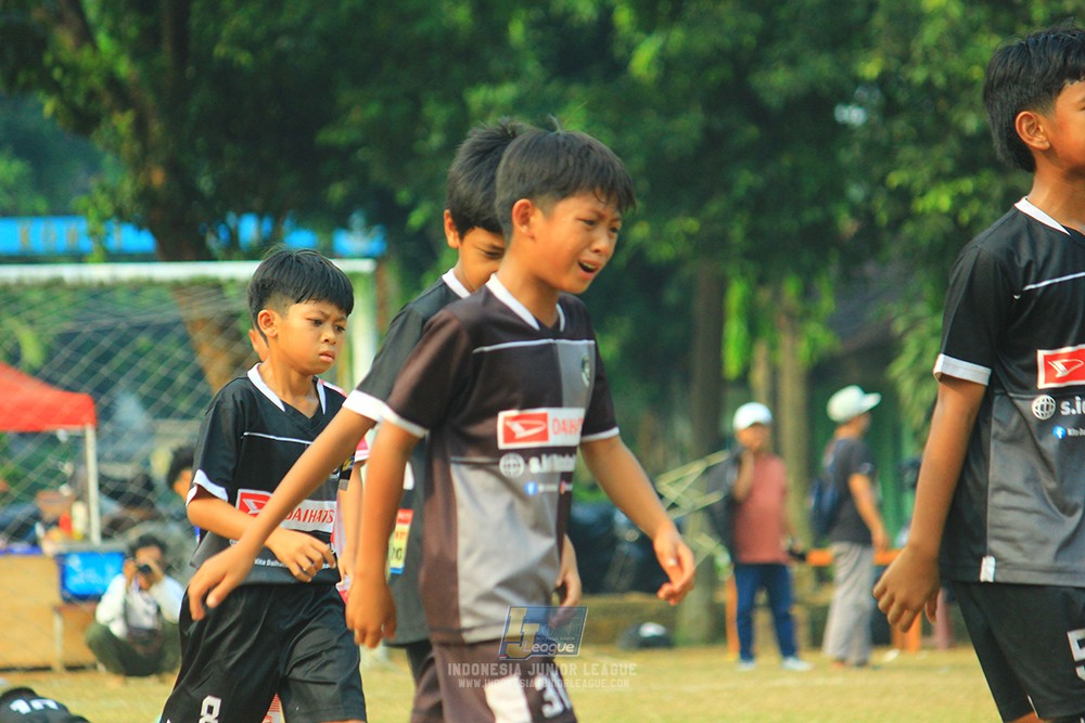 ijlu11 big8 190726 jips soccer vs farama fc