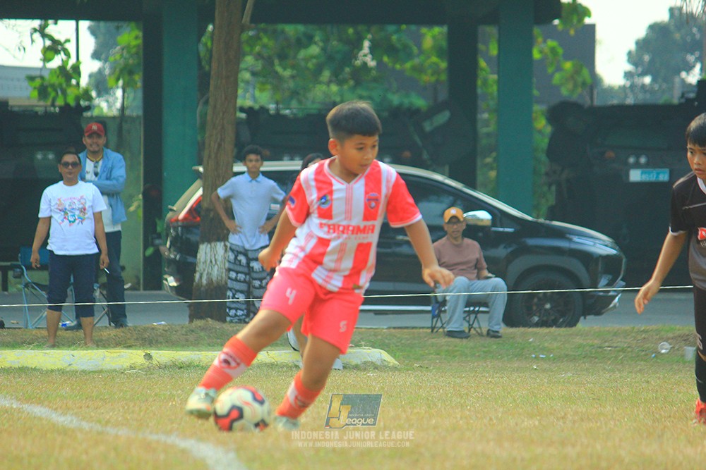ijlu11 big8 190726 jips soccer vs farama fc