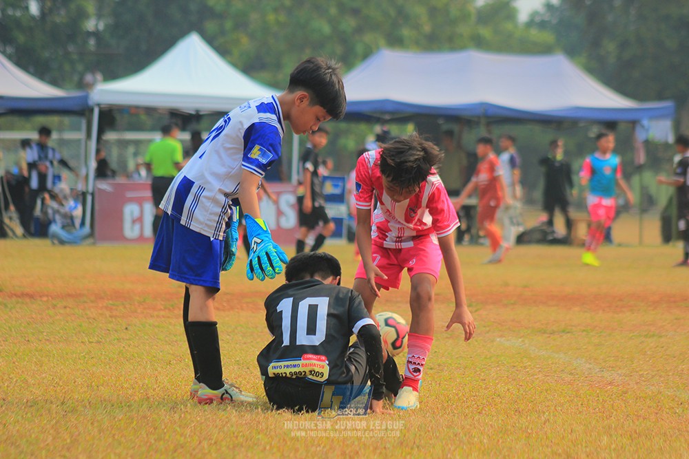 ijlu11 big8 190726 jips soccer vs farama fc