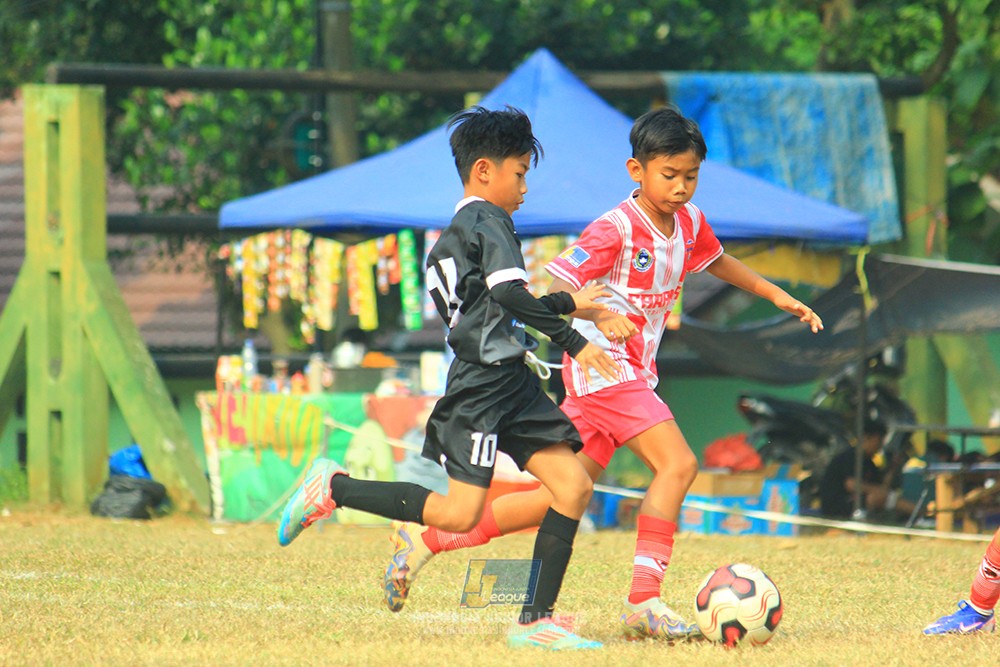ijlu11 big8 190726 jips soccer vs farama fc